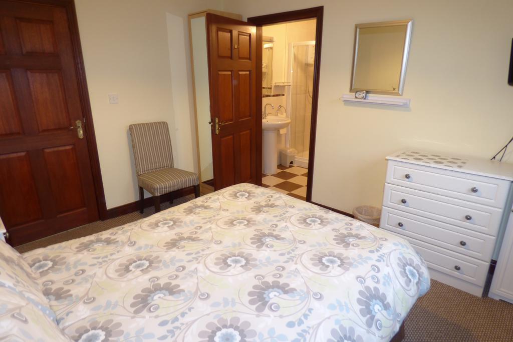 Ken-Mar House Bed And Breakfast Ballymoney Rom bilde