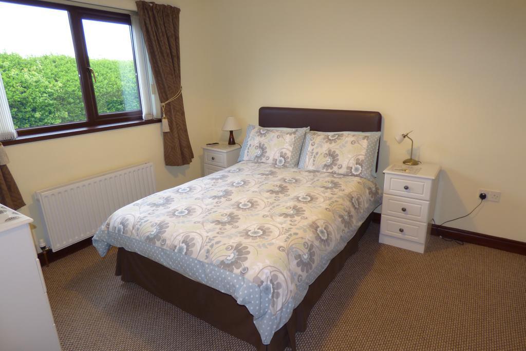 Ken-Mar House Bed And Breakfast Ballymoney Rom bilde